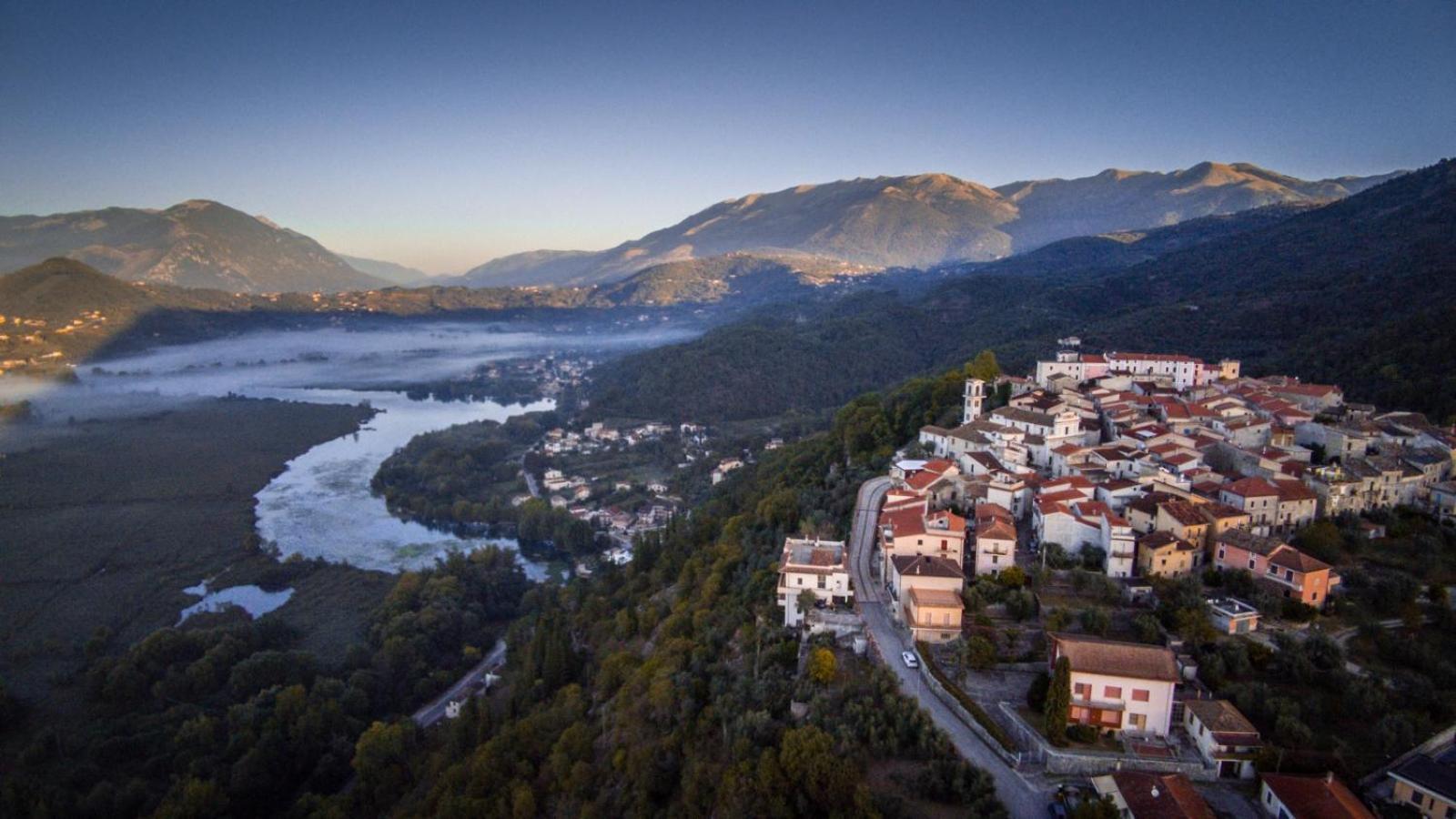 Alla Posta Matrimoniale Relax Posta Fibreno Bagian luar foto